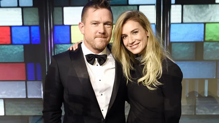 Johnny de Mol onthult geslacht tweede kindje