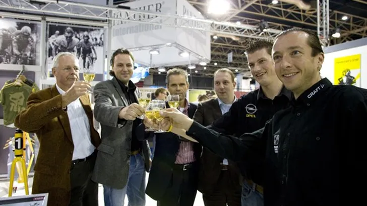 Bart Brentjens tekent bij Dolphin Bike Team