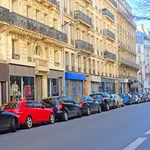 Parijs voert ingrijpende maatregel door en heft voor eind 2026 tienduizenden parkeerplaatsen op