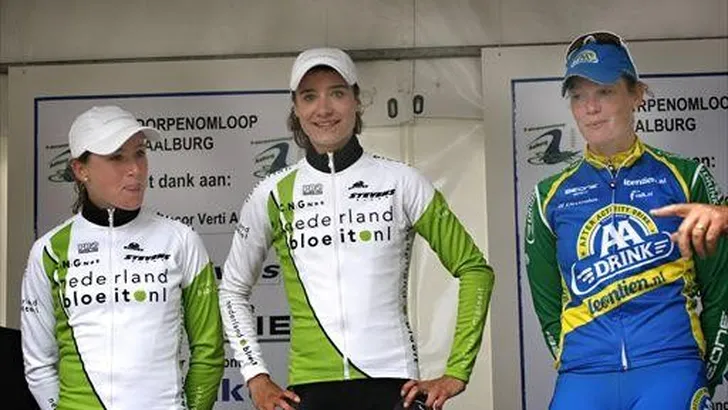 Lammerts met negen vrouwen naar Londen