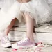 Deze kleur sneakers moet je scoren om helemaal on trend te zijn