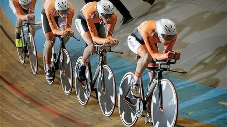 Ploegachtervolgers op koers voor brons op EK