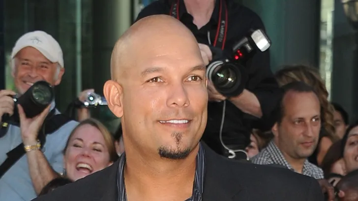 Ex Halle Berry doet boekje open