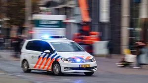 15-jarige crasht gestolen busje na nachtelijke achtervolging (en hij was niet de jongste)