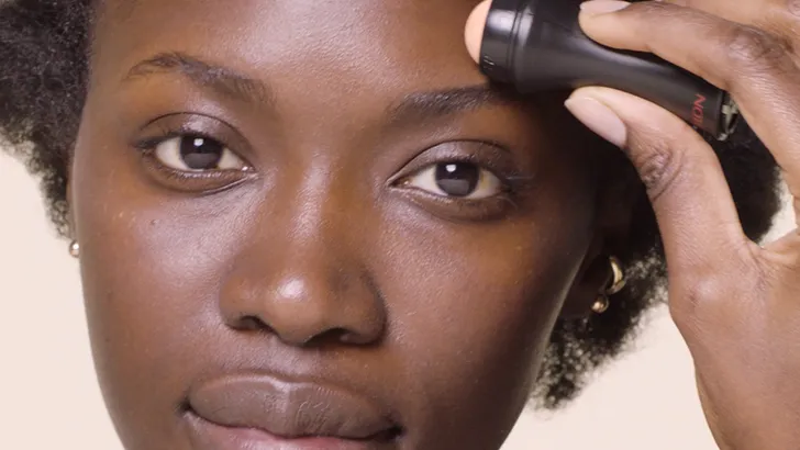 Beautyhoop in hete dagen: deze anti-glimroller wil je hebben