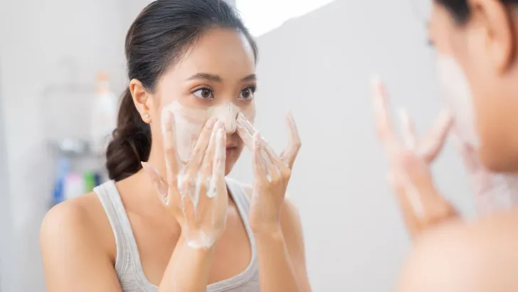 Double cleansing: een hype of essentieel voor een mooie huid?