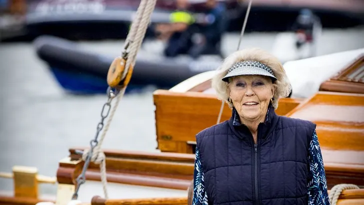 Hello Sailor! Beatrix houdt het roer recht