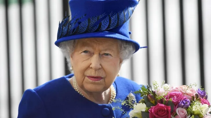 Peuter heeft totaal geen zin in Queen Elizabeth