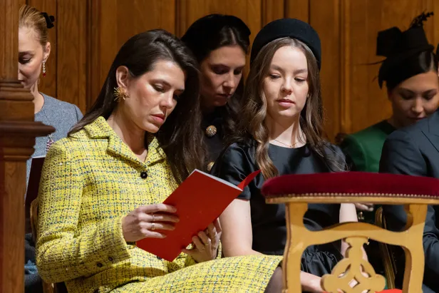 Prinses Alexandra samen met haar halfzus Charlotte (Beeld: NL Beeld)