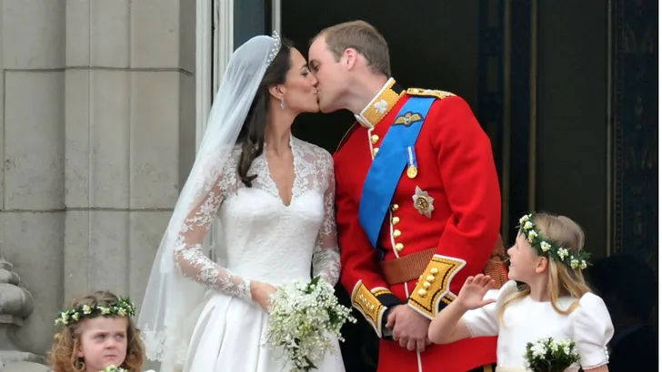 21 royal kussen, met liefs van Valentijn!