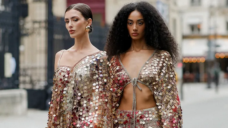 Deze zilveren pailettenjurk van Lidl lijkt designer maar kost nog geen €15