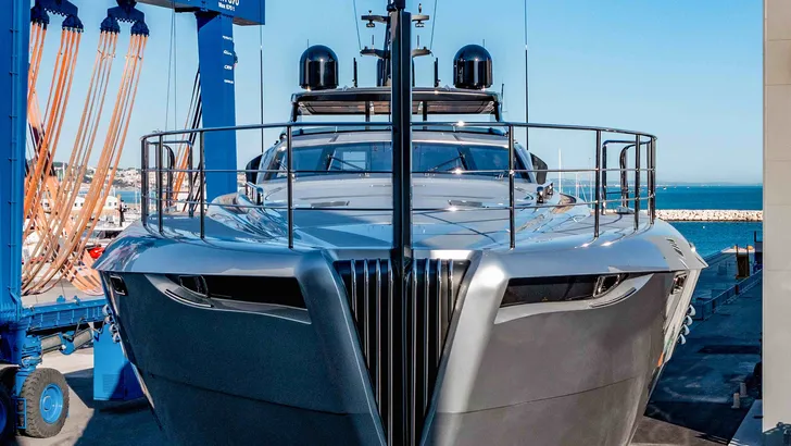 Pershing 140 Unit