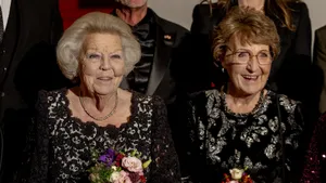 Prinses Beatrix en prinses Margriet bezochten samen het Nederlands Balletgala.