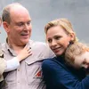 Lief: prinses Charlene poseert met tweeling!