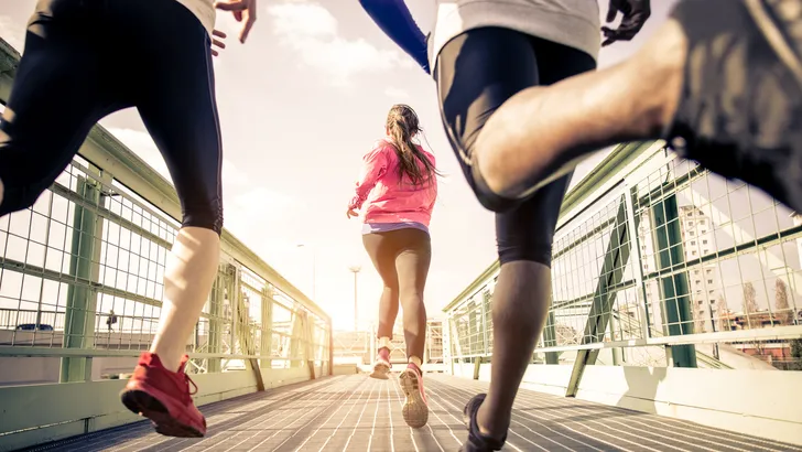 ADV: sporten met lenzen of met een bril? Dít is de beste keuze