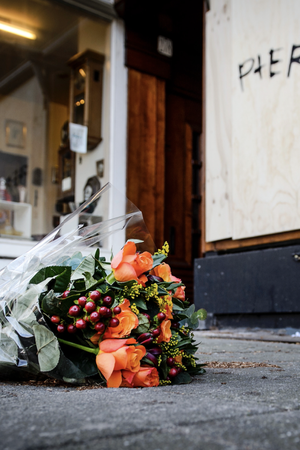 ‘Er ligt een hoofd op straat’