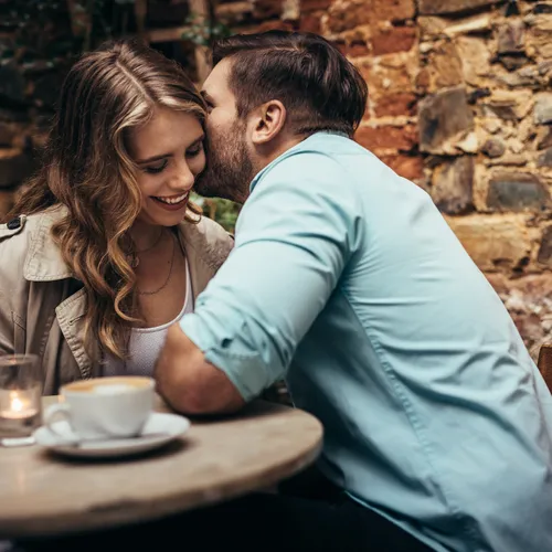 Dateleed: 'Voor elke tankbeurt op onze eerste date stuurde hij me achteraf een Tikkie'