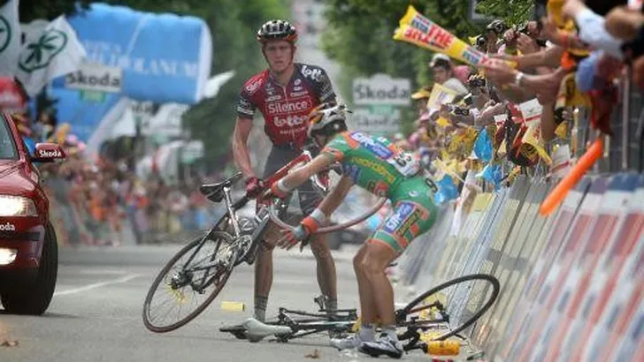 Giro: Knieblessure hindert revelatie Van de Broeck