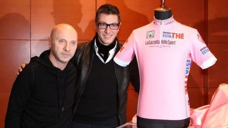Dolce & Gabbana ontwerpen nieuwe roze trui