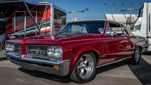 Zeldzame Pontiac GTO uit 1964 duikt op bij veiling voor 7.000 dollar