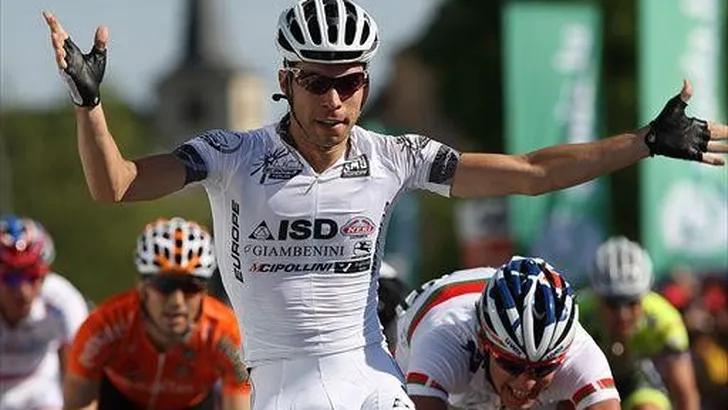 Visconti sprint het snelste in rit één Luxemburg