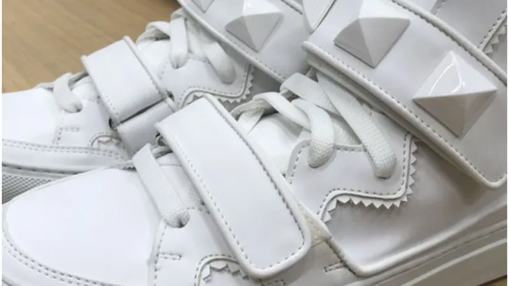 Britse politie veilt sneakers crimineel voor 18.000 euri