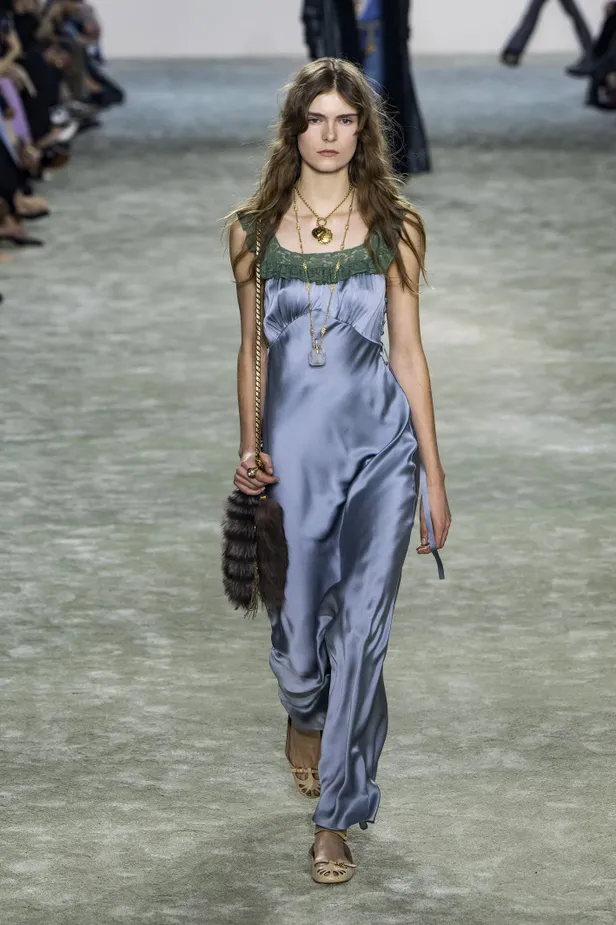 De lace slip dress van Chloé in het blauw 