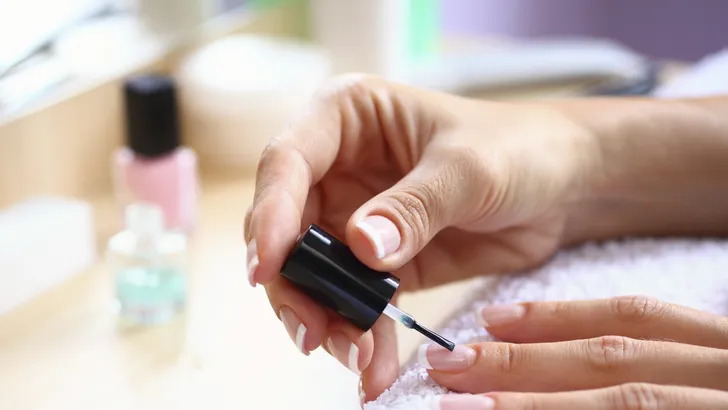 Deze nagellakkleur draag je dit najaar