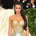 Kim Kardashian deelt foto's van huidziekte