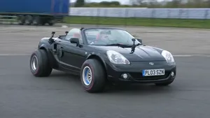 VIDEO: hebben F1-slicks onder een goedkope trackday auto zin?