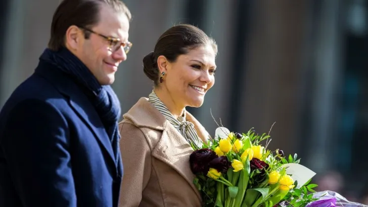 Prinses Victoria viert Naamdag met Estelle en Oscar 