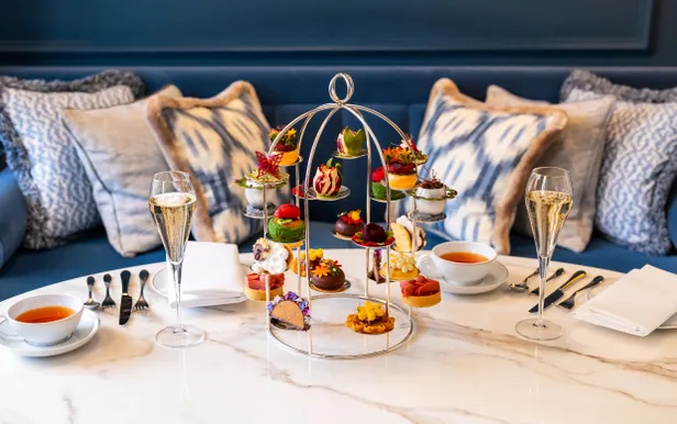 Afternoon Tea bij het Waldorf Astoria.