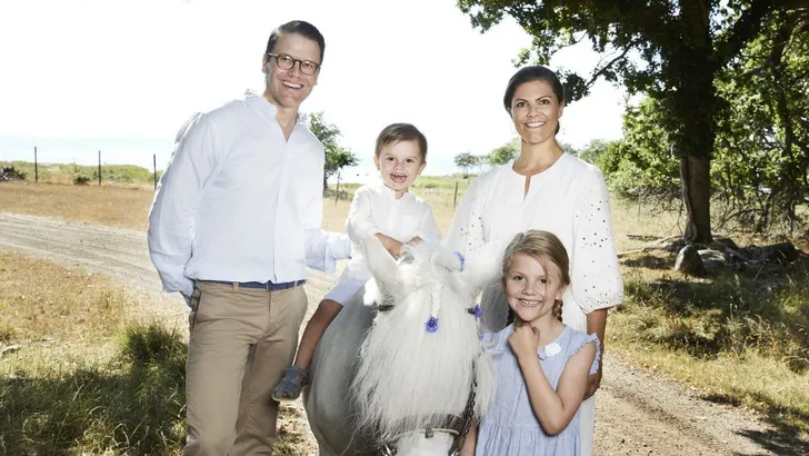 Lieve vakantiefoto's van de Zweedse royals