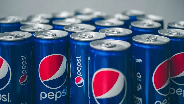 Brit 'genezen' van bizarre verslaving: dronk 30 blikken cola per dag