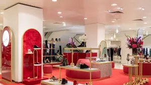 Pracht en praal alom: Christian Louboutin opende twee hoeken in de Bijenkorf