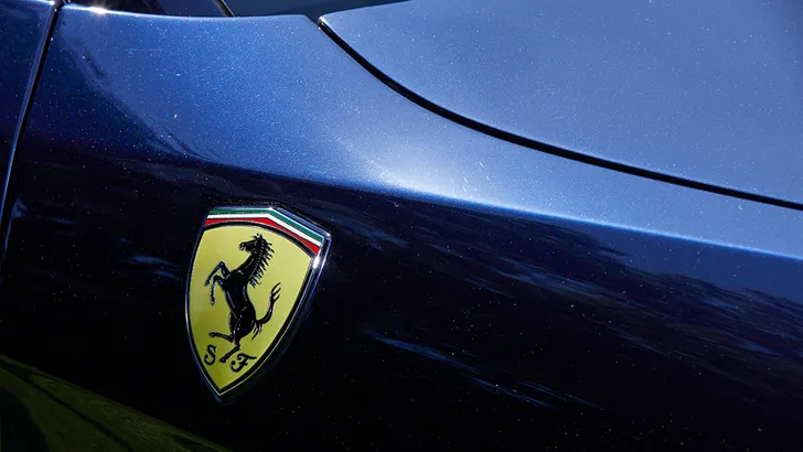 Ferrari Purosangue SUV lekt het internet op