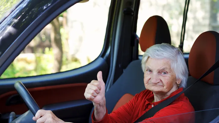 80-jarige vrouw rijdt al 60 jaar zonder rijbewijs