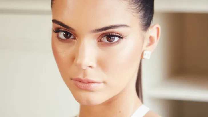 Get the beauty look van Kendall tijdens het MET Gala 2016