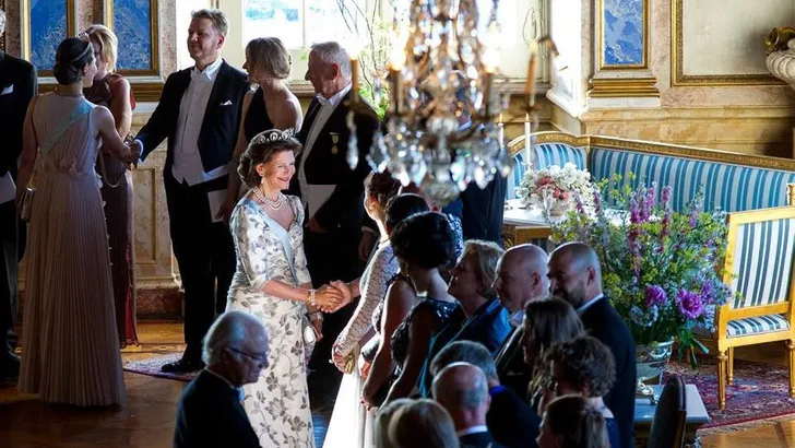 Gouden bordjes: Zweedse royals dineren in stijl