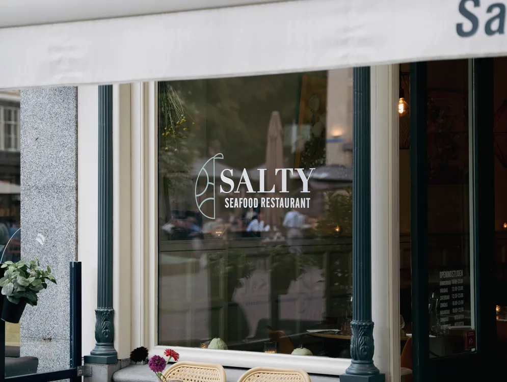 Foto 2 van Salty Seafood Restaurant