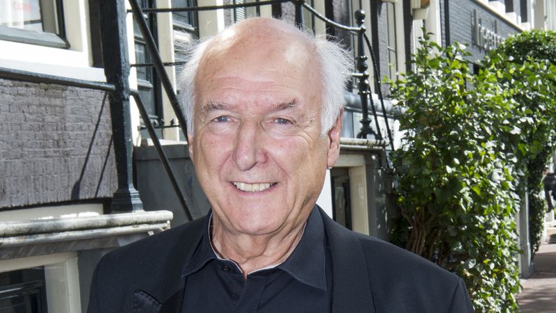 Peter Koelewijn onthult: ‘Ik lieg al jaren over Kom van dat dak af’ | Revu