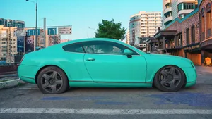 Britse autohandelaar koopt Bentley Continental GT voor 5.800 euro en stuit op enorme schadepost