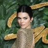 TikTok-filmpje laat zien hoe je een knot à la Kendall Jenner maakt