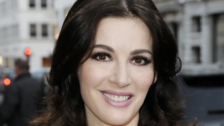 9 style trucs om direct slanker te lijken (Nigella weet er alles van)