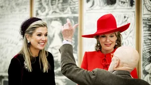 Blunder: Na koningin Máxima verliest ook koningin Mathilde haar schoen