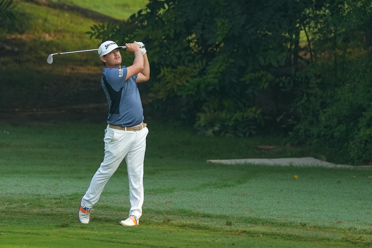 Chacarra voorlopig aan kop in India, Luiten naar huis