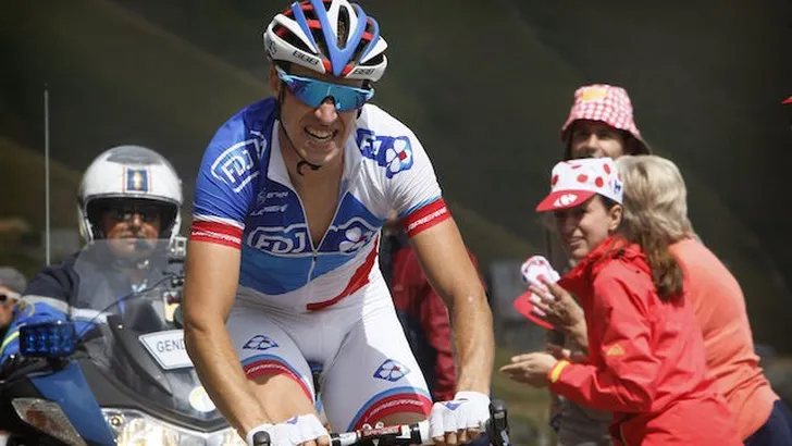 Vuelta: Geniez grijpt de etappe, rood voor Rubén Fernandez