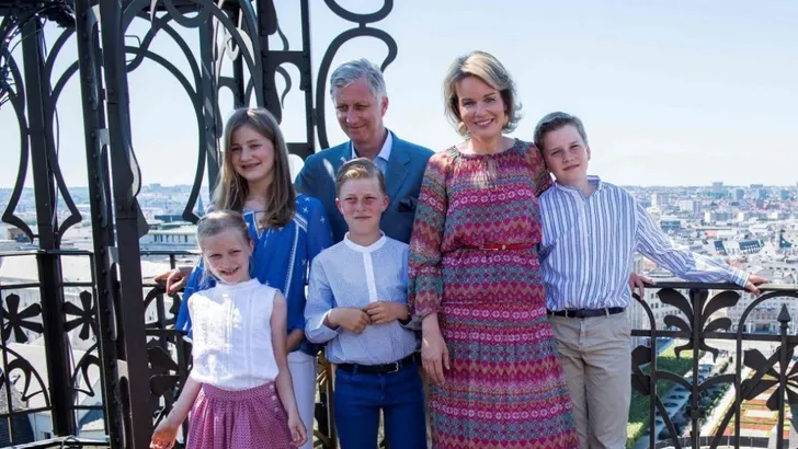 Koning Filip trakteert zijn kinderen op treinmuseum  