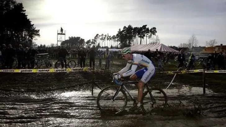Koppenberg: Nys verslaat Boom in modderbad