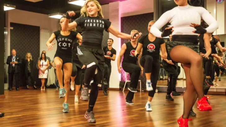 Uren in de sportschool? Nergens voor nodig, train jezelf fit in 2 x 20 seconden